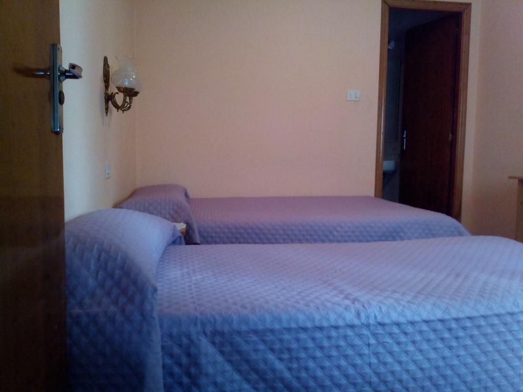 Pension Las Palmeras Lalin Ruang foto