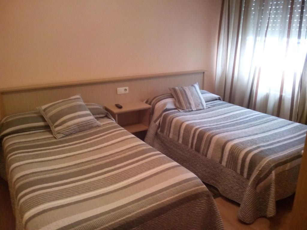 Pension Las Palmeras Lalin Ruang foto